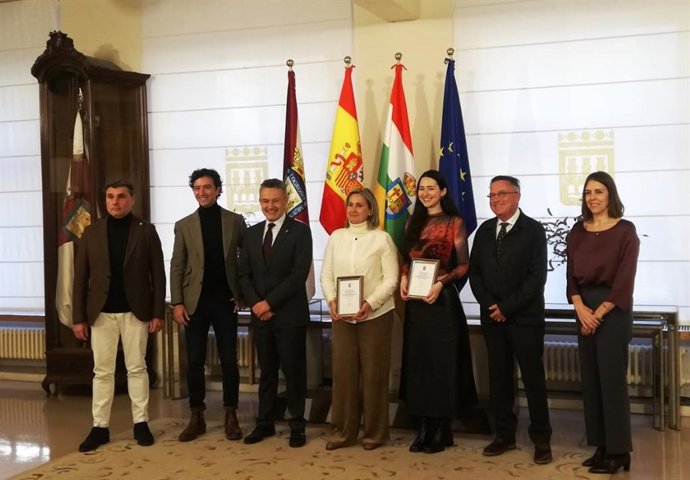 'Flores Para Manuela', De Carmen Laría, Ganadora Del XXV Premio 'De Buena Fuente De Narración Breve' De Logroño