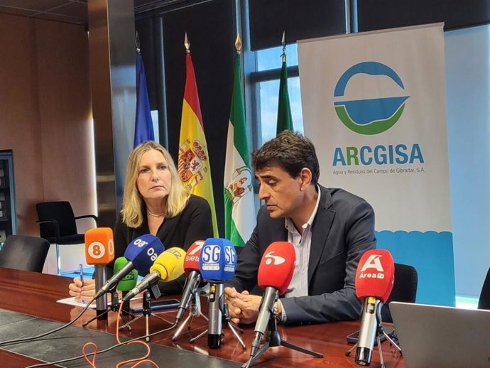 Susana Pérez Custodio, presidenta de la Mancomunidad del Campo de Gibraltar, en rueda de prensa.