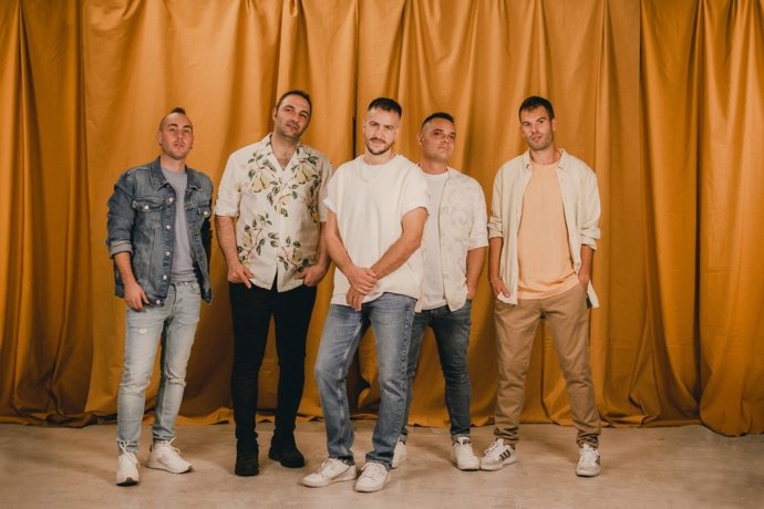 Iñigo Etxezarreta del grupo ETS (En Tol Sarmiento) abrirá la temporada del txotx 2024