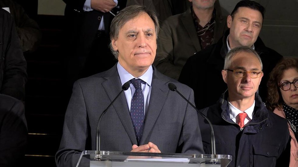 El alcalde de Salamanca, Carlos García Carbayo, este lunes en el Ayuntamiento