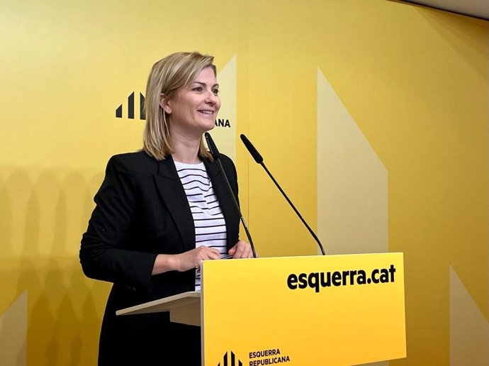 La portavoz de ERC, Raquel Sans, en una rueda de prensa en la sede del partido