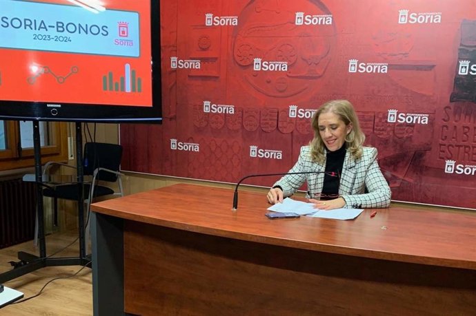 La concejala de Comercio de Soria, Teresa Valdenebro, valora la campaña de Soria Bonos.