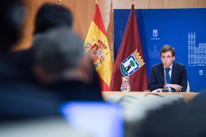 El alcalde de Madrid, José Luis Martínez Almeida, ofrece una rueda de prensa tras la Junta de Gobierno, en el Palacio de Cibeles