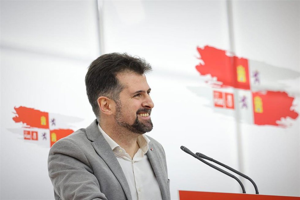 Luis Tudanca, en un momento de la rueda de prensa ofrecida este lunes en Valladolid