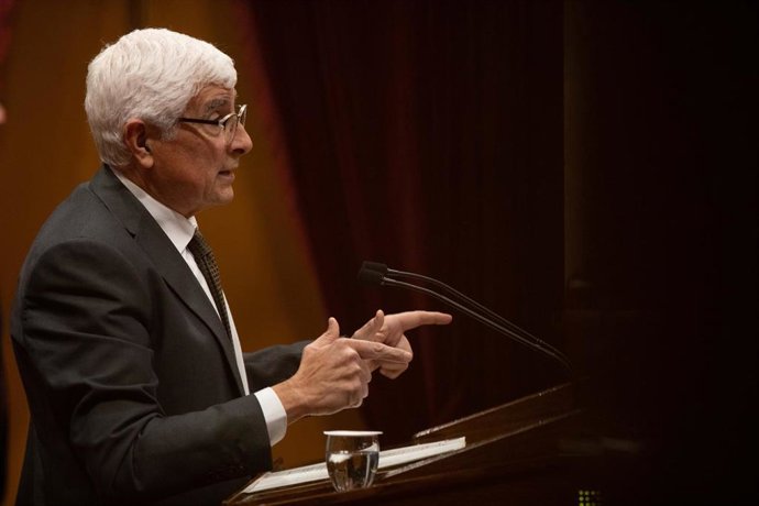 Archivo - El conseller de Salud, Manel Balcells, interviene durante una sesión plenaria en el Parlament, a 24 de enero de 2023, en Barcelona, Catalunya (España). 