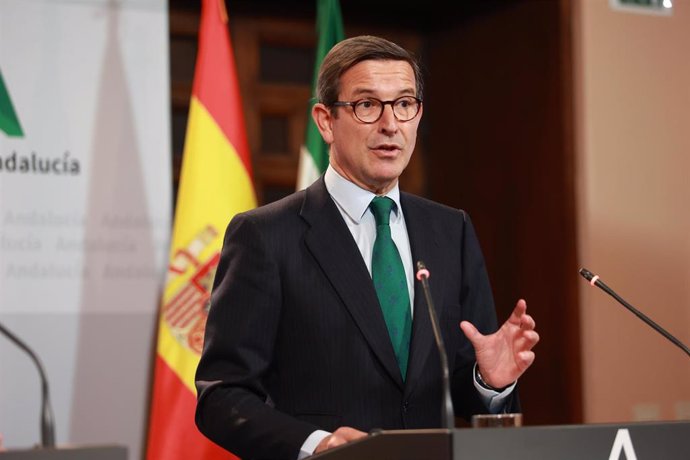 El consejero de Industria, Jorge Paradela, este lunes en la rueda de prensa del Consejo de Gobierno.