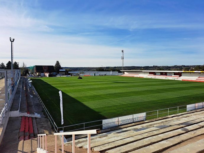 Archivo - Campo Municipal de Barbastro.