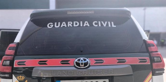 Archivo - Detalle de un vehículo de la Guardia Civil.