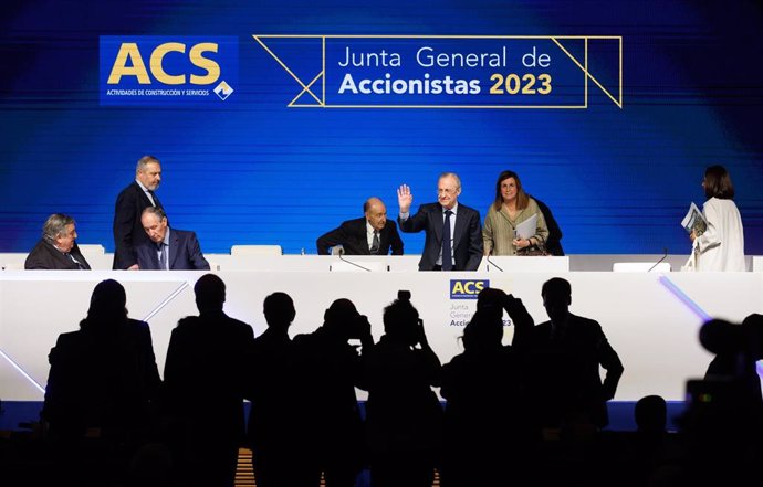 Archivo - El consejero delegado del grupo ACS, Juan Santamaría, interviene durante la Junta General de Accionistas del Grupo ACS,  a 5 de mayo de 2023, en Madrid (España)