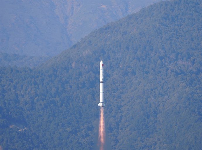 Lanzamiento de un nuevo satélite de investigación espacial por parte de China desde la provincia de Sichuán