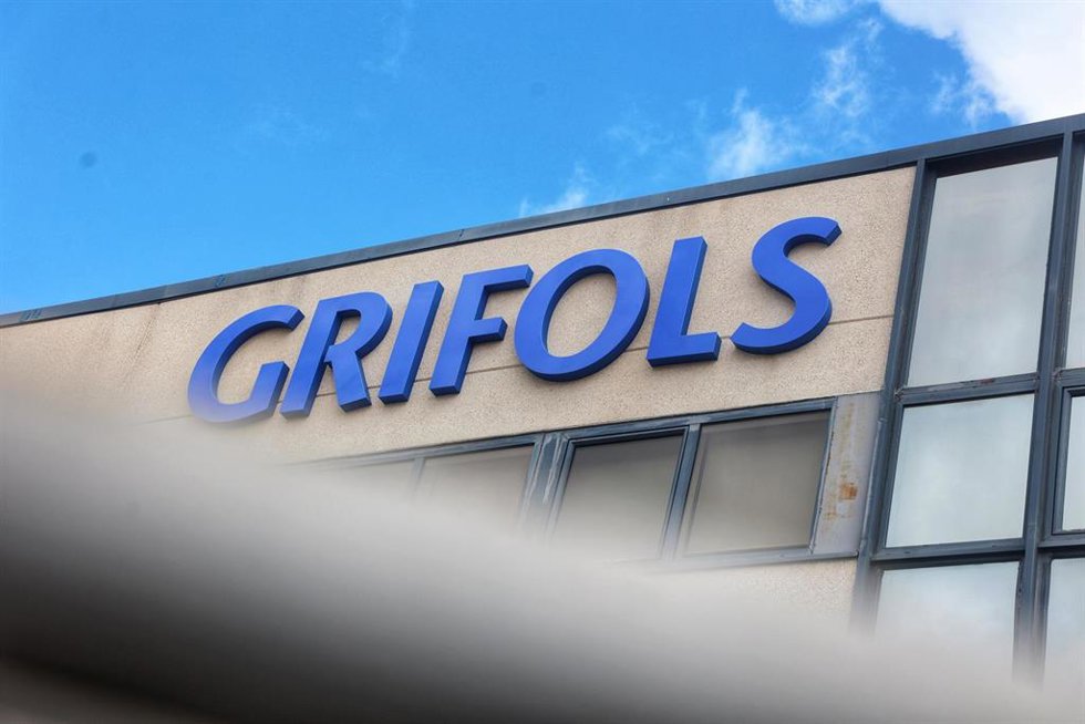 Archivo - Fachada de la sede de Grifols, en Coslada (Madrid).