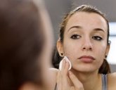 Foto: Un estudio modifica una bacteria de la piel para que trate los síntomas del acné