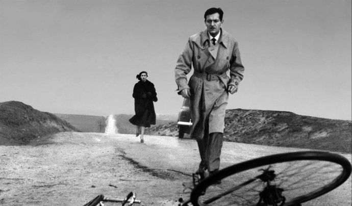 Archivo - La Filmoteca de Andalucía reinicia su programación con el ciclo 'Básicos del cine español'. Imagen de archivo.