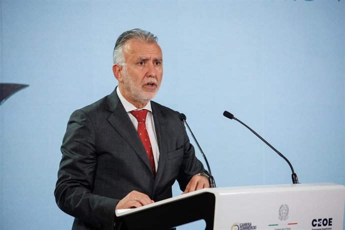 El ministro de Política Territorial y Memoria Democrática, Ángel Víctor Torres