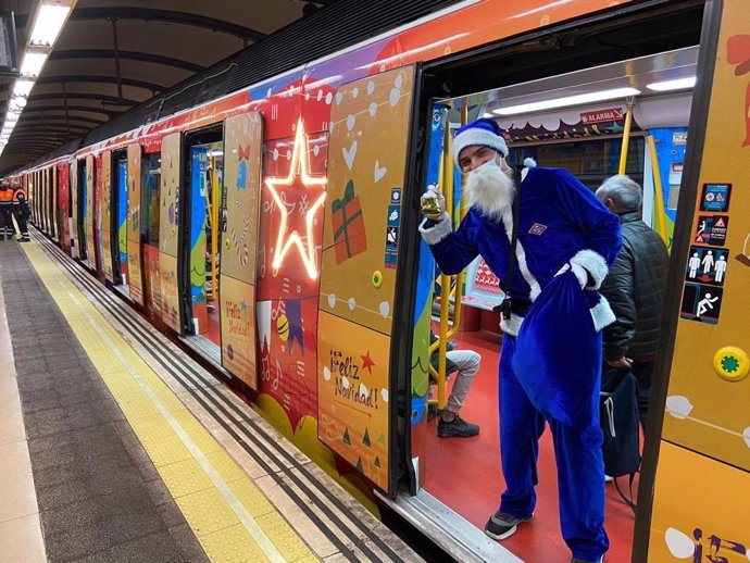 Archivo - Tren de la Navidad de Metro de Madrid