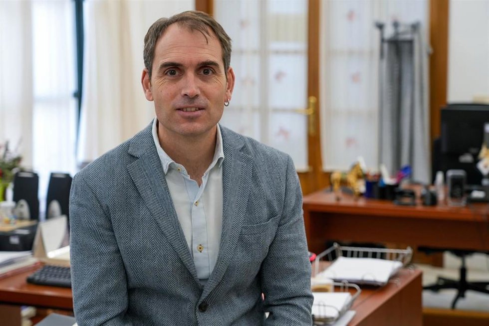 El coordinador general de IU Andalucía y diputado de Sumar por Málaga, Toni Valero, en una imagen de archivo de una entrevista con Europa Press.