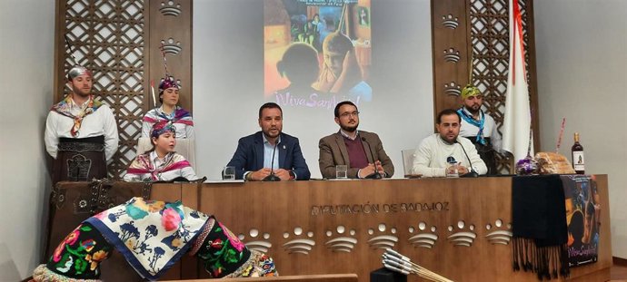 Presentación de 'La Encamisá' de Navalvillar de Pela