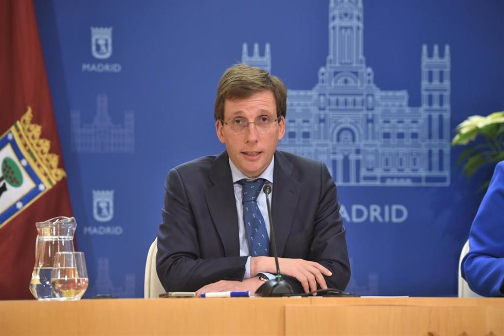 El alcalde de Madrid, José Luis Martínez Almeida, ofrece una rueda de prensa tras la Junta de Gobierno, en el Palacio de Cibeles