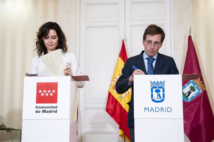 La presidenta de la Comunidad de Madrid, Isabel Díaz Ayuso, y el alcalde de Madrid, José Luis Martínez Almeida, 