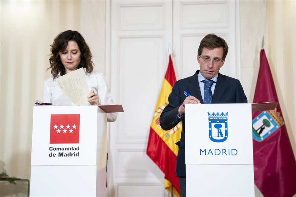 La presidenta de la Comunidad de Madrid, Isabel Díaz Ayuso, y el alcalde de Madrid, José Luis Martínez Almeida,
