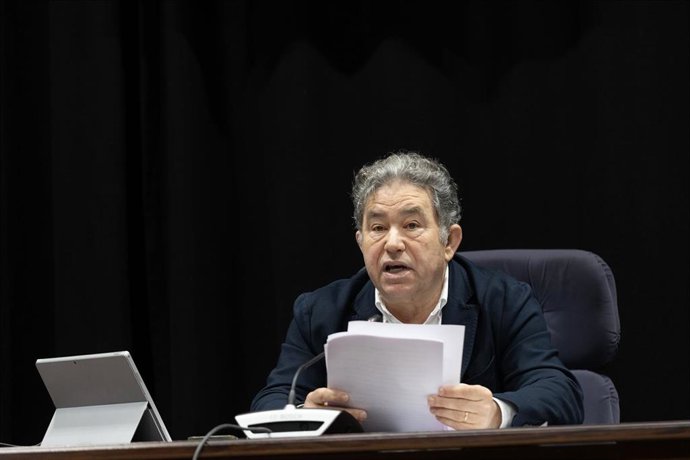 El alcalde de Pontevedra, Miguel Anxo Fernández Lores, durante una moción de confianza, en el Ayuntamiento de Pontevedra, a 8 de enero de 2024, en Pontevedra, Galicia (España). El alcalde de Pontevedra, Miguel Anxo Fernández Lores ha presentado una moci