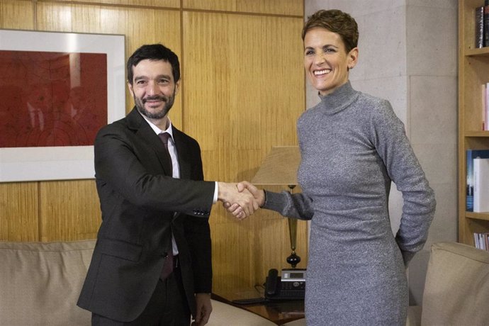 El ministro de Derechos Sociales, Pablo Bustinduy, durante una reunión con la presidenta de la Comunidad Foral de Navarra, María Chivite,.