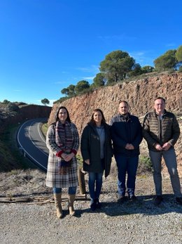 (Desde Izda.) Benavides, Ambrosio, Moreno Y Palomares, En La A-421.