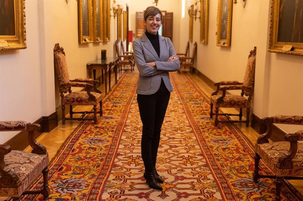 La portavoz de Sumar en el Congreso, Marta Lois, posa tras una entrevista para Europa Press, en el Congreso de los Diputados, a 21 de diciembre de 2023, en Madrid (España). Marta Lois fue una concejala de Igualdad, Desarrollo Económico y Turismo del Ayu