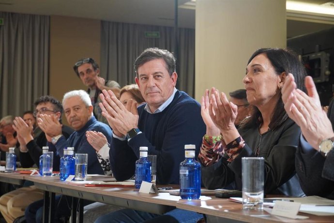 El candidato del PSdeG a la Presidencia de la Xunta, José Ramón Gómez Besteiro, en el Comité Nacional del PSdeG