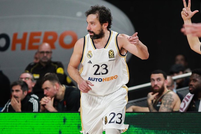 Archivo - Sergio Llull Melia of Real Madrid celebrates during Turkish Airlines Euroleague basketball match between Real Madrid and AS Monaco at Wizink Center on November 16, 2023,  in Madrid, Spain.