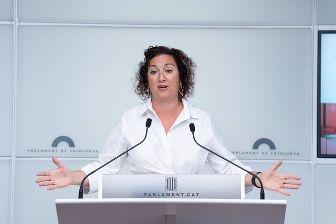 Archivo - Arxivo - La portaveu del PSC en el Parlament, Alícia Romero, en una roda de premsa