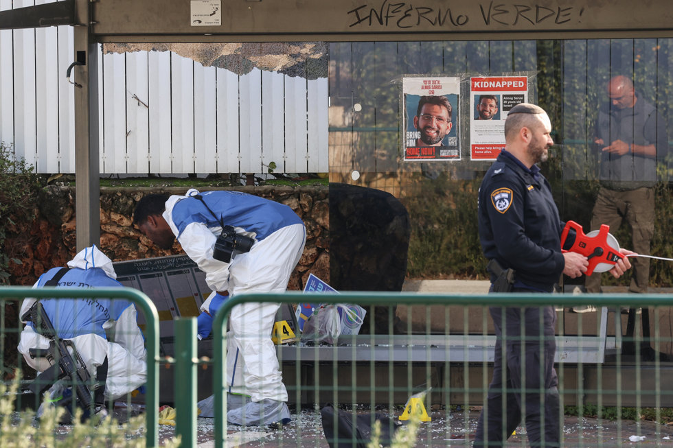 15 January 2024, Israel, Ra'anana: Israeli emergency personnel work at the scene of a ramming attack in Ra'anana. An Israeli woman was killed, and 18 people were injured in a ramming and stabbing attack in the Israeli city of Ra'anana. Photo: Oren Ziv/d