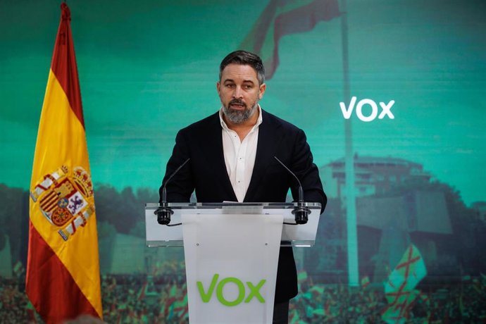 Archivo - El líder de Vox, Santiago Abascal, durante una rueda de prensa en la sede nacional del partido.