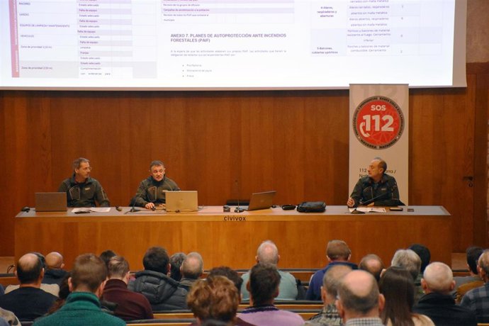 El personal técnico de Protección Civil explicó las principales novedades del sistema.