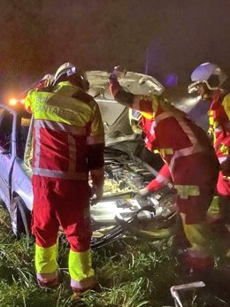 Bomberos de Cantabria en un accidente de tráfico