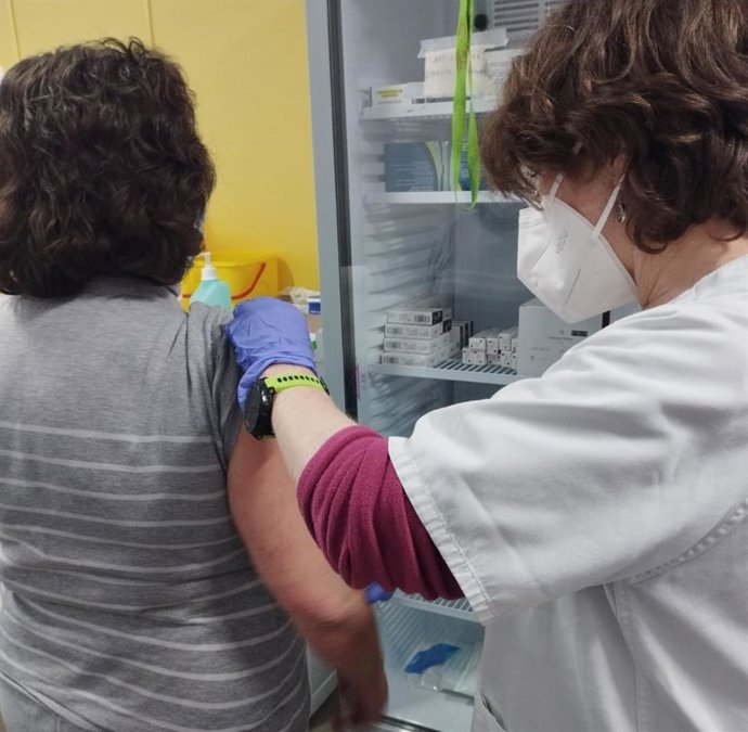 Las sociedades científicas andaluzas de Atención Primaria defienden la inmunización del adulto frente al VRS.