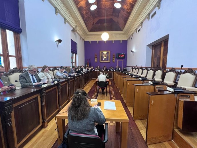 Pleno extraordinario del Ayuntamiento de Jaén.