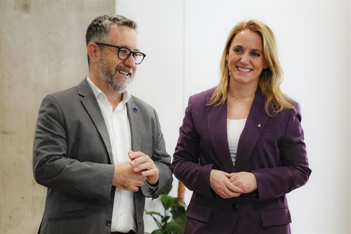 El presidente del Port de Tarragona, Saül Garreta, y la consellera de Economía y Hacienda de la Generalitat, Natlia Mas