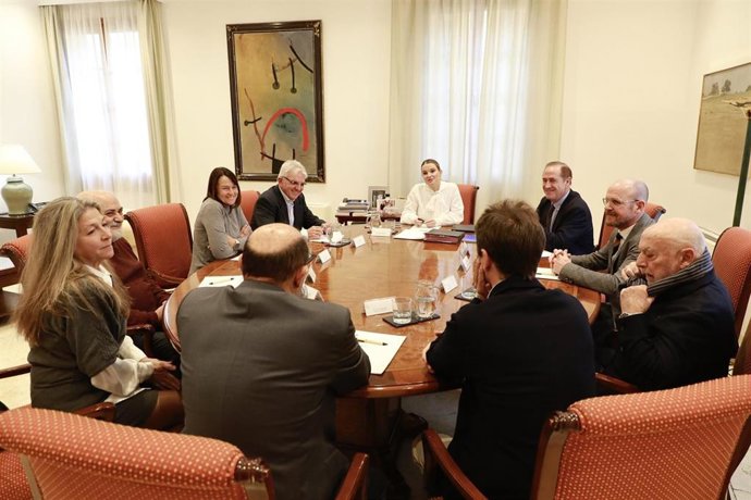 Reunión en el Consolat de Mar entre representantes del Govern y Fanmed.
