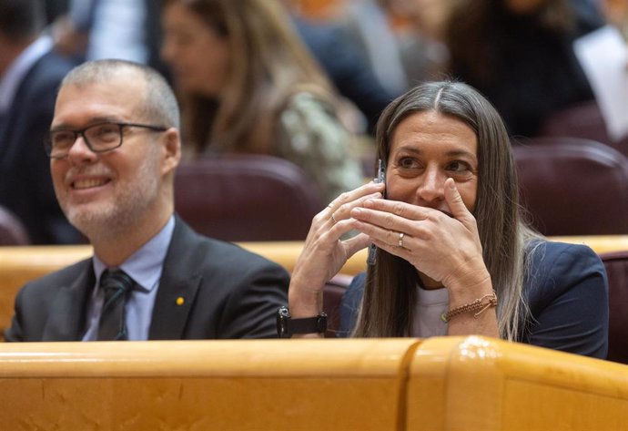 El diputado de Junts Josep Maria Cruset y la portavoz de Junts en el Congreso, Miriam Nogueras