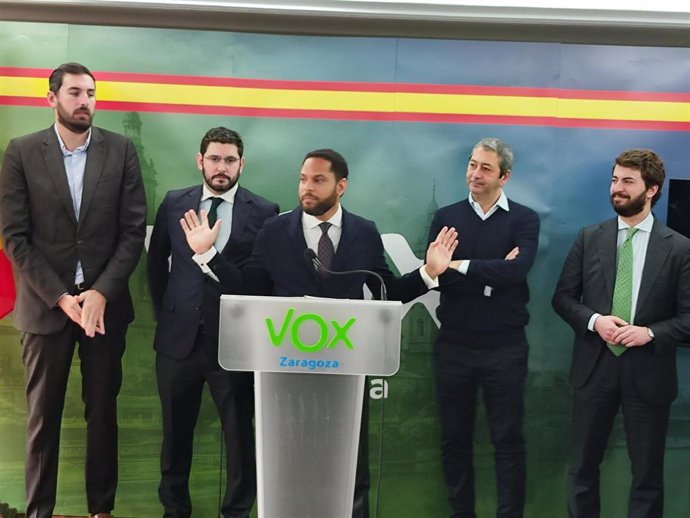 El secretario general de VOX, Ignacio Garriga, en la sede de Zaragoza