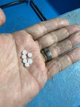 Foto facilitada por el PSPV de microplásticos en Valncia