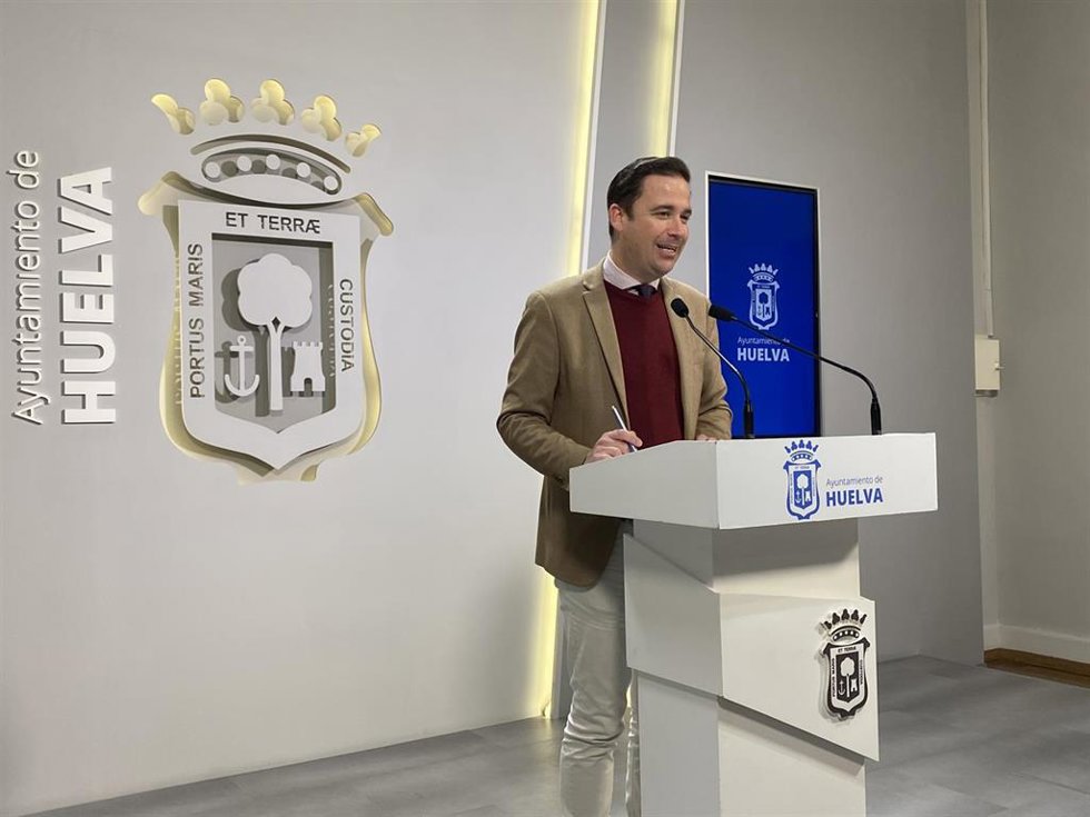 El concejal Cultura y Patrimonio Arqueológico, Nacho Molina, en la presentación de los conciertos.