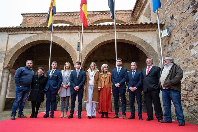 La presidenta de la Junta de Extremadura recibe en premio Gigante Extremeño 2023