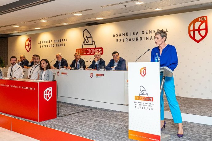 Archivo - Elisa Aguilar da su discurso tras ser elegida presidenta de la FEB