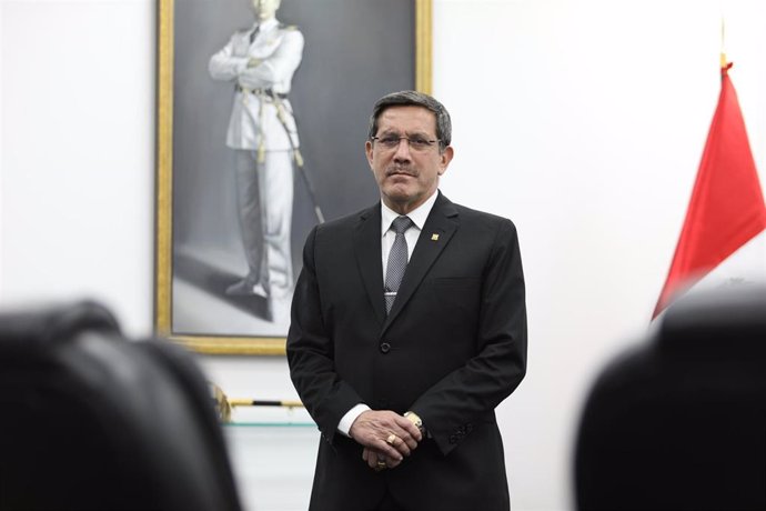 Archivo - El ministro de Defensa de Perú, Jorge Chávez