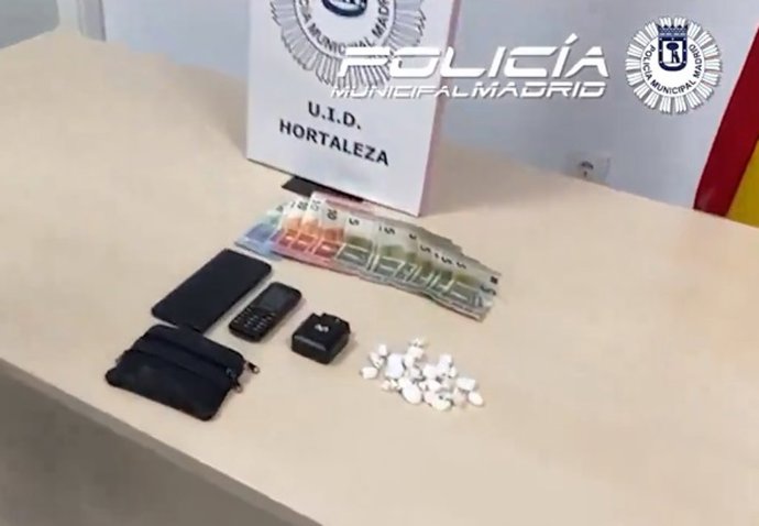 Detenido en Sanchinarro un conductor con 14 dosis de cocaína preparadas para su venta
