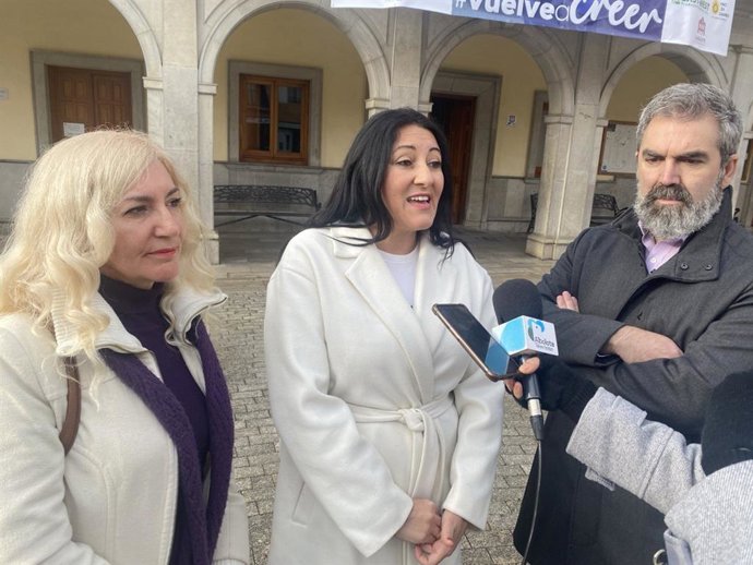 Alejandra Durán, en el centro en la imagen