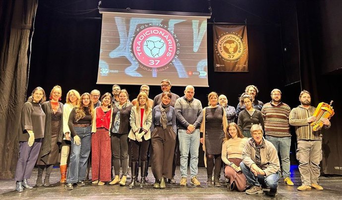 Presentación de la 37 edición del Festival de Folk Internacional Tradicionrius, que se celebrará del 12 de enero al 22 de marzo