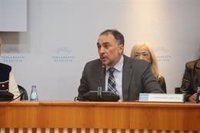 Galicia acusa a la ministra de Sanidad de romper "20 años" de cooperación con su "imposición" de las mascarillas